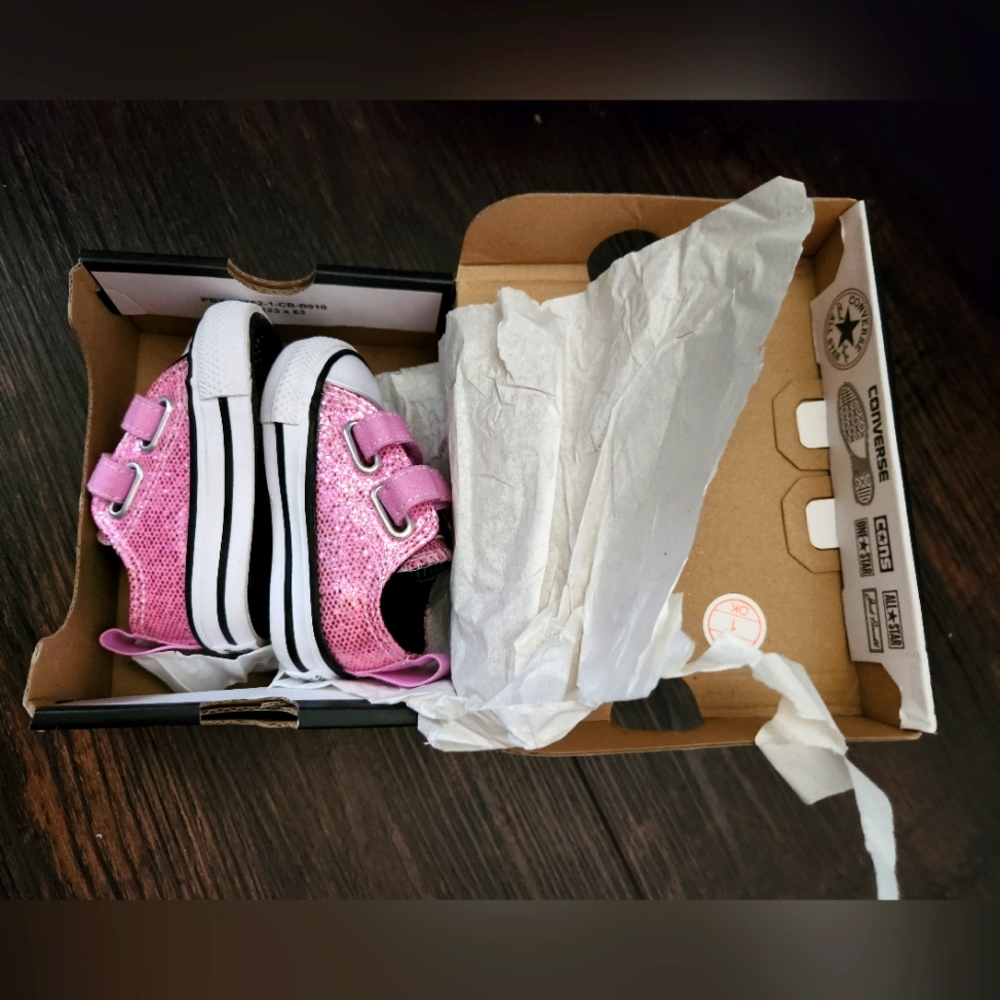 Converse Kids Sparkly Pink Sneakers